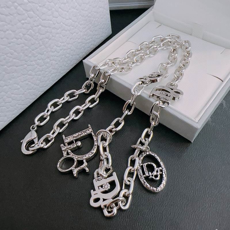 Dior Necklace 05yxh67